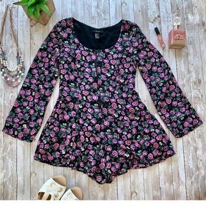 Forever 21 Pants & Jumpsuits - Forever 21 floral front zip romper long sleeve Forever 21 Pants & Jumpsuits - Forever 21 floral front zip romper long sleeve